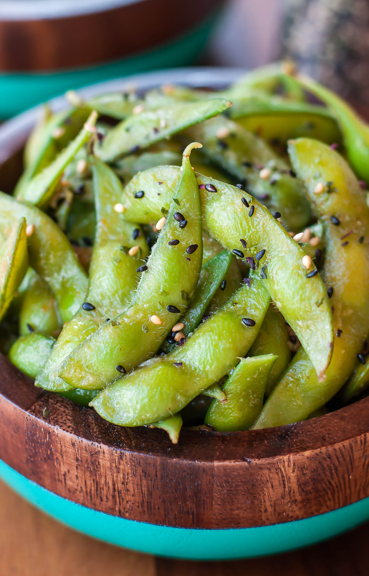 This roasted garlic edamame makes a finger-licking appetizer that's sure to vanish before your eyes! Vegetarian + Gluten-Free