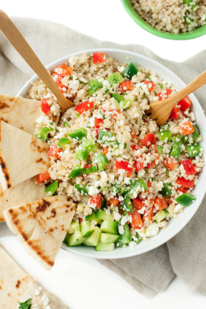 This healthy vegetarian Greek Quinoa Salad will make staying on track in 2016 a breeze!