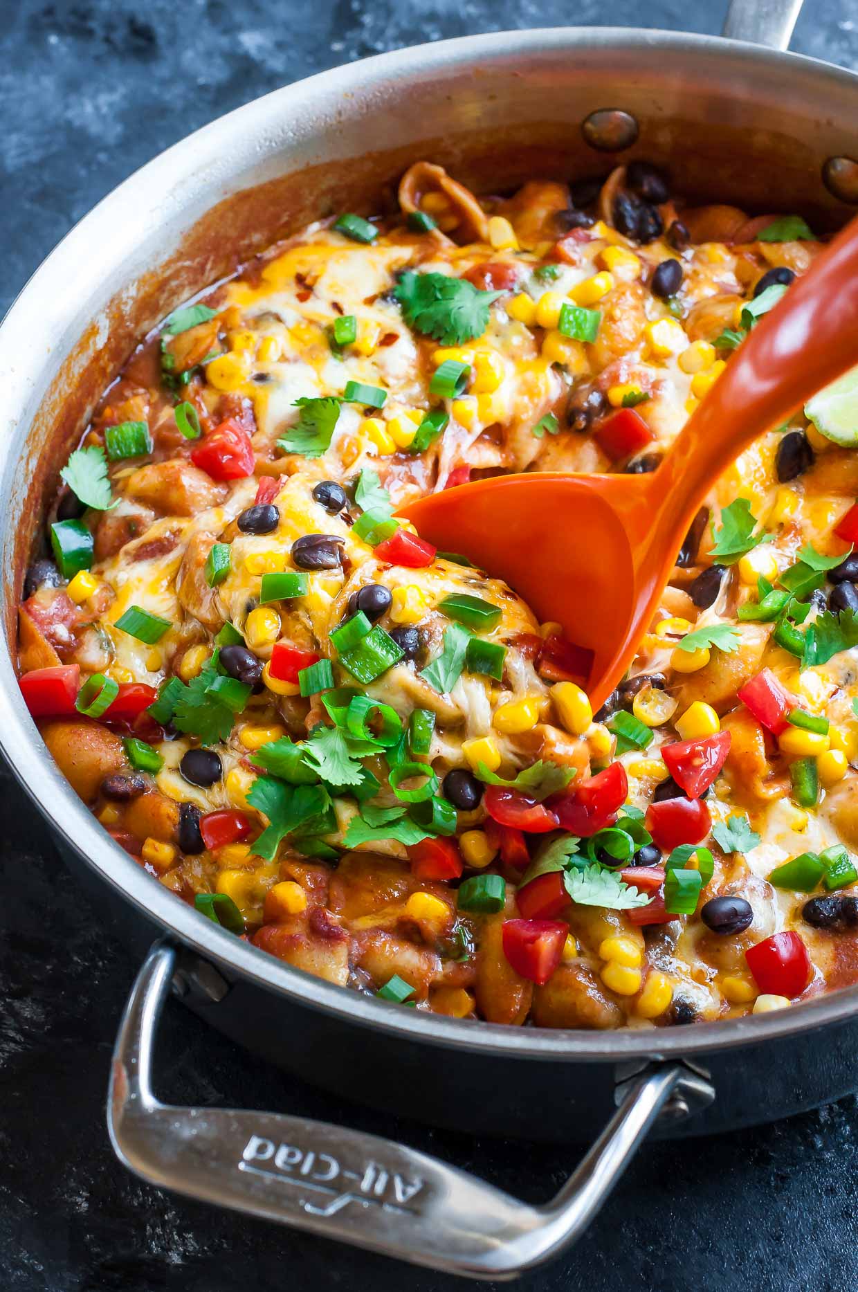 Healthy One-Pot Enchilada Pasta: Gluten-Free + Vegetarian - this tasty vegetarian dish is quick, easy, and ready to rock your plate!
