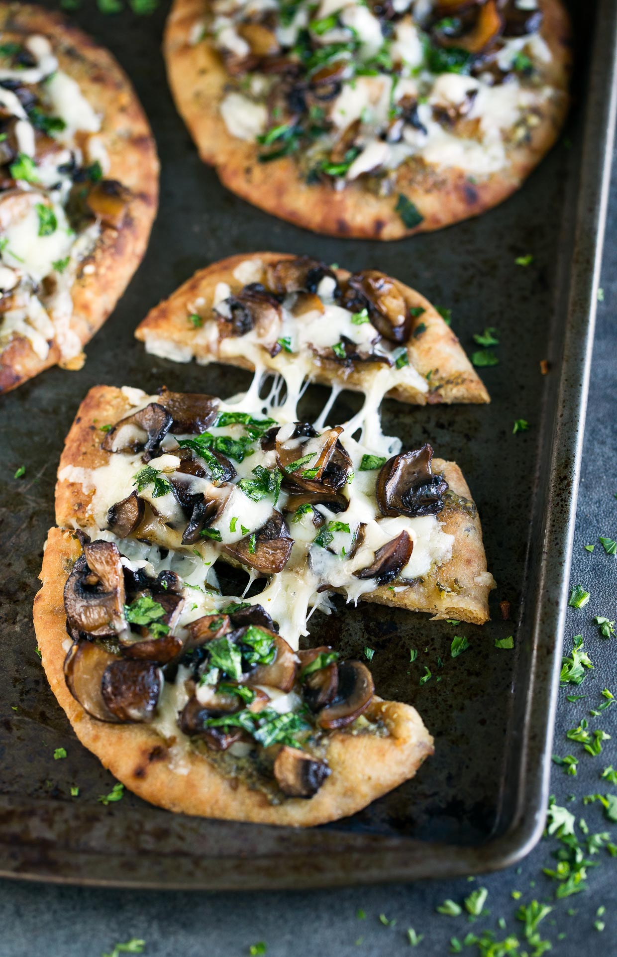 caramelized mushroom flatbread pizzas - peas and crayons
