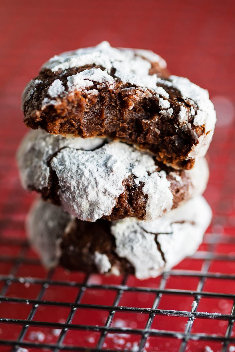 Chocolate Brownie Crinkle Cookies with Powdered Sugar