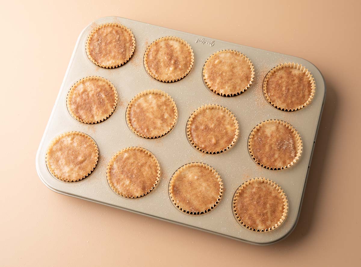 cinnamon sugar sprinkle on muffins before baking