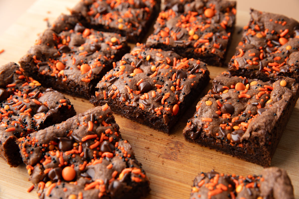 Halloween Cookie Bars with chocolate chips and sprinkles